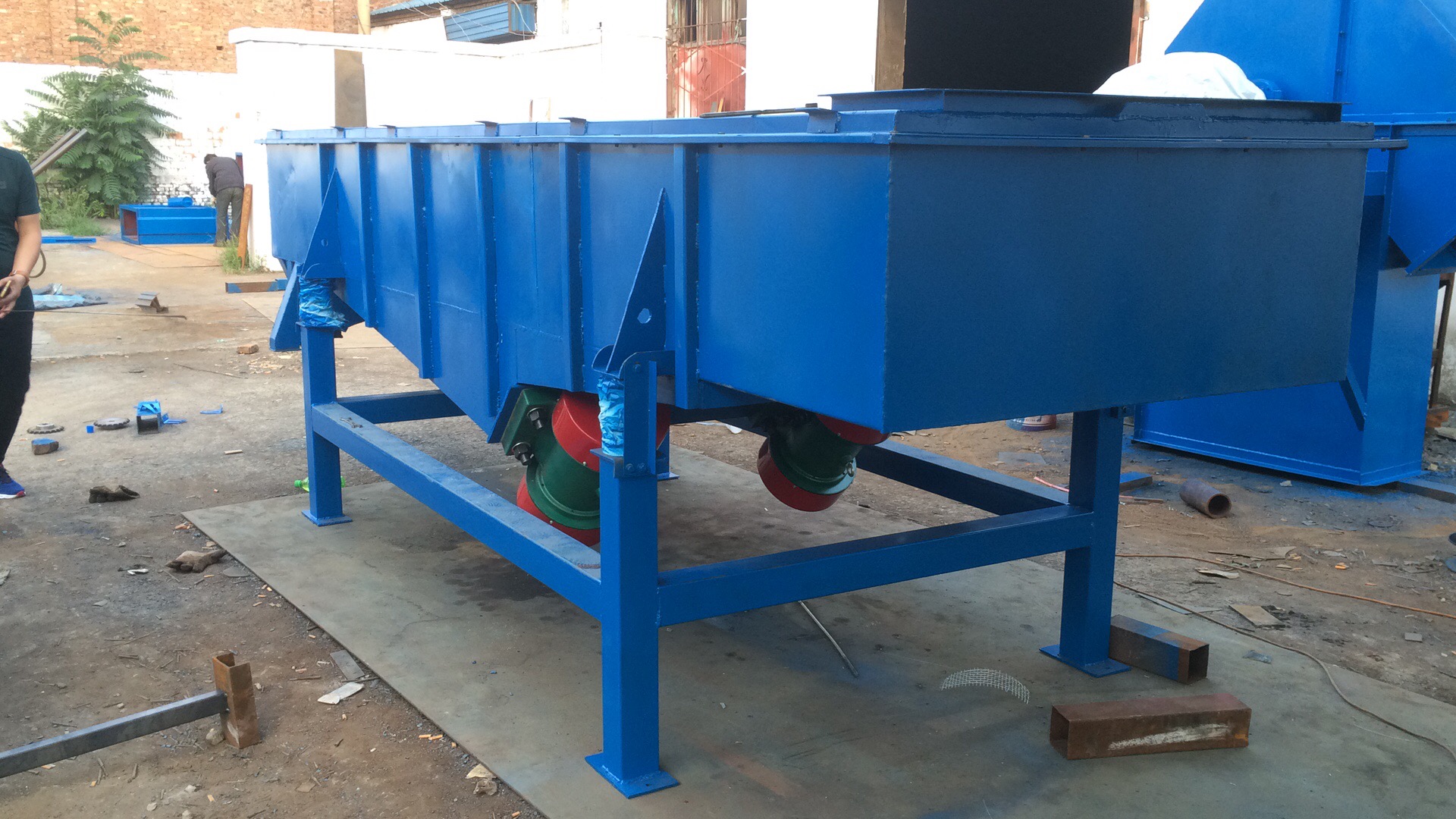 高頻電磁振網(wǎng)篩工作原理和安裝結(jié)構有哪些？